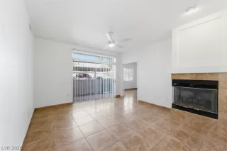 Photo #4: 2782688 Listing