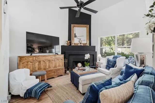 MLS: 2782744 Condo For Sale