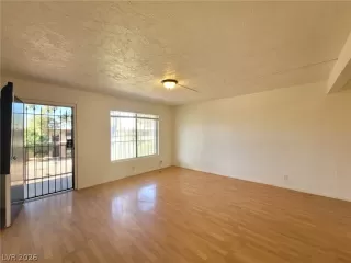 Photo #3: 2782802 Listing