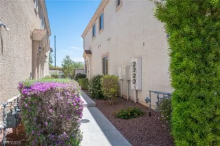 Photo #4: 2782819 Listing