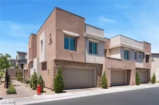 Photo #1: 2782820 Listing