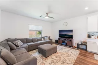Photo #3: 2782820 Listing