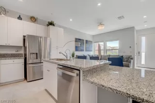 Photo #6: 2782821 Listing