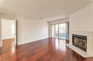 Photo #3: 2782852 Listing