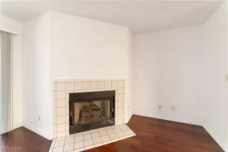 Photo #4: 2782852 Listing