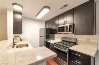 Photo #5: 2782852 Listing