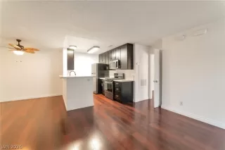 Photo #6: 2782852 Listing