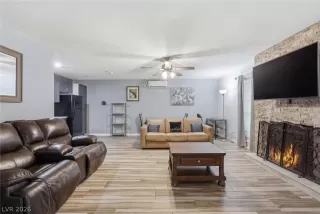 Photo #5: 2782854 Listing
