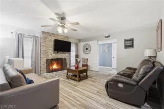 Photo #6: 2782854 Listing