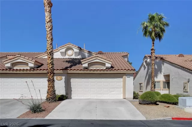 MLS: 2782899 Condo For Sale