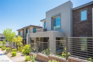 Photo #2: 2782909 Listing
