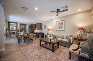 Photo #4: 2782909 Listing