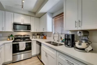 Photo #3: 2782916 Listing 