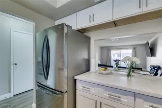 Photo #4: 2782916 Listing 