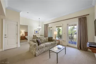 Photo #2: 2782917 Listing