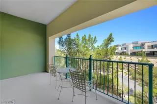 Photo #5: 2782917 Listing