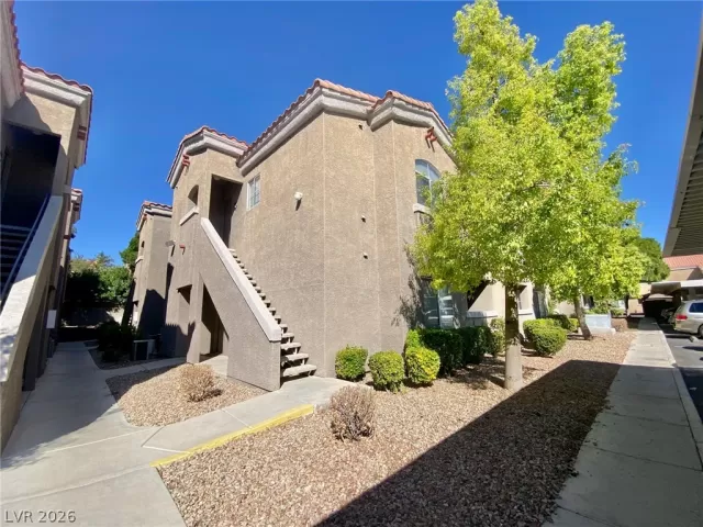 MLS: 2782929 Condo For Sale