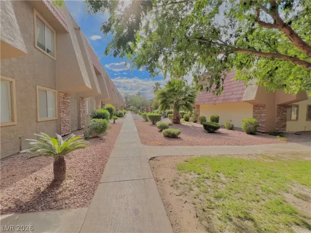 MLS: 2782963 Condo For Sale
