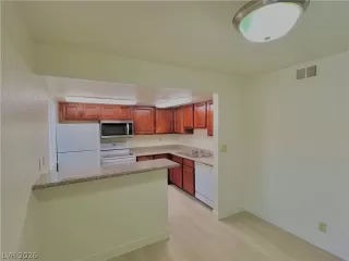 Photo #6: 2782963 Listing 