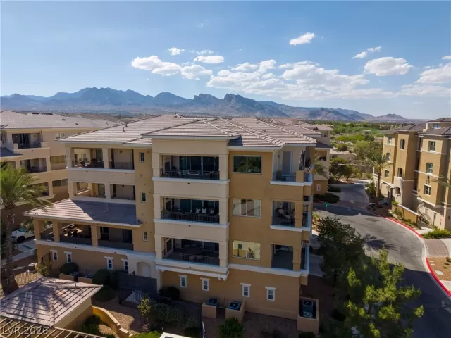 MLS: 2782965 Condo For Sale