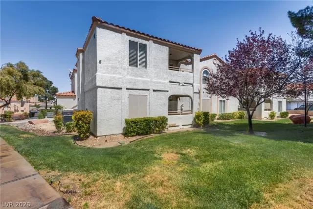 MLS: 2782988 Condo For Sale