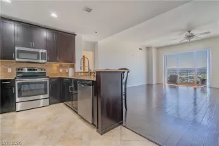 Photo #3: 2783029 Listing