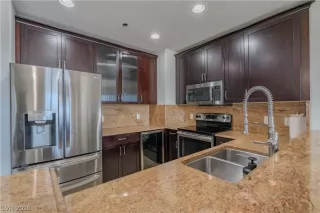 Photo #4: 2783029 Listing