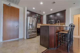Photo #6: 2783029 Listing