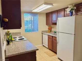 Photo #6: 2783069 Listing