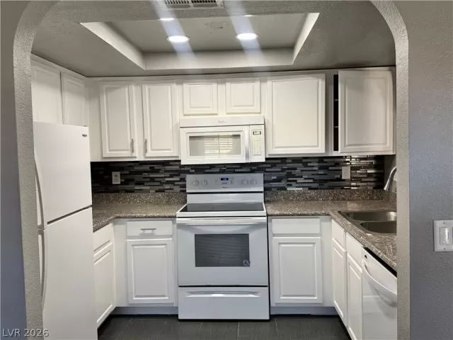 MLS: 2783074 Condo For Sale