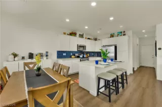 Photo #5: 2783316 Listing 
