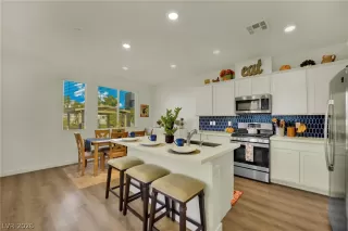 Photo #6: 2783316 Listing 