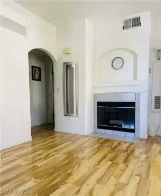 Photo #1: 2783326 Listing 