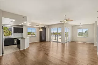 Photo #6: 2783391 Listing