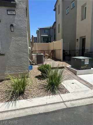 Photo #1: 2783403 Listing 