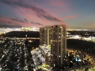 Photo #3: 2783455 Listing