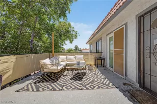 Photo #3: 2783517 Listing