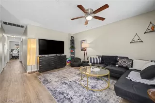 Photo #5: 2783517 Listing