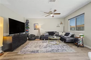Photo #6: 2783517 Listing
