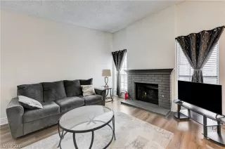 Photo #4: 2783522 Listing