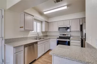 Photo #6: 2783526 Listing 