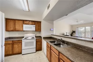 Photo #6: 2783548 Listing