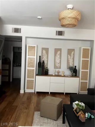 Photo #2: 2783582 Listing