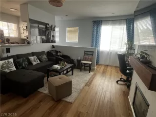 Photo #4: 2783582 Listing