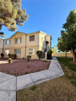 Photo #2: 2783613 Listing