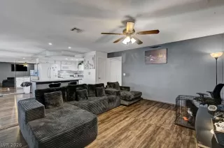 Photo #5: 2783639 Listing