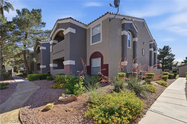 MLS: 2783675 Condo For Sale
