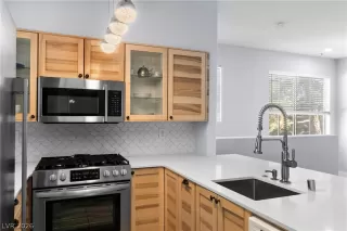 Photo #3: 2783690 Listing 