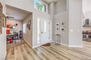 Photo #4: 2783700 Listing