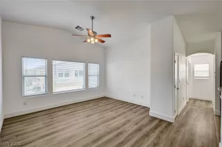 Photo #6: 2783781 Listing